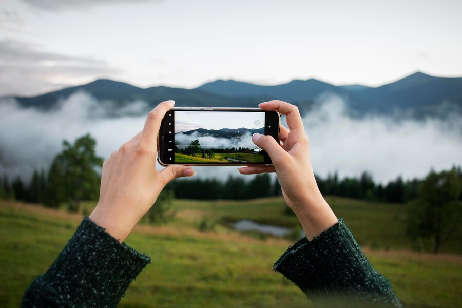 Як створювати професійні знімки за допомогою смартфона: основи мобільної фотографії для новачків
