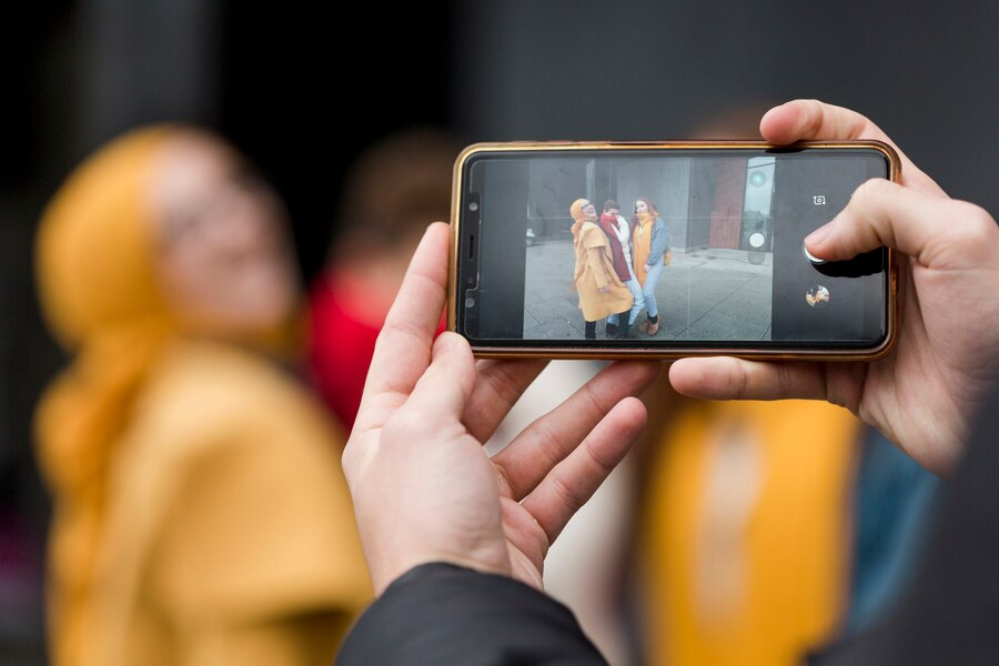 Як створювати професійні знімки за допомогою смартфона: основи мобільної фотографії для новачків